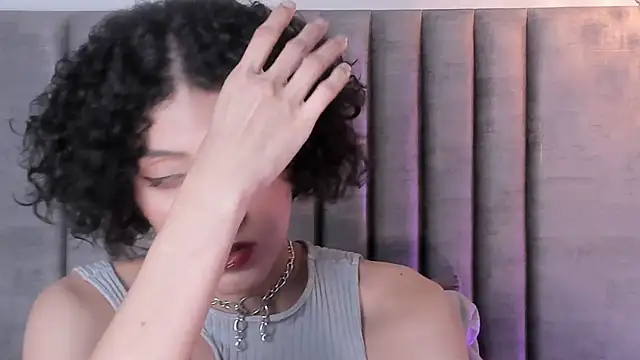 แชท XXX สดของ LyraVendrell