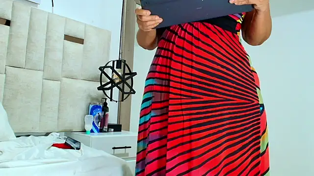 Вебкам-шоу Sara_BigAss-