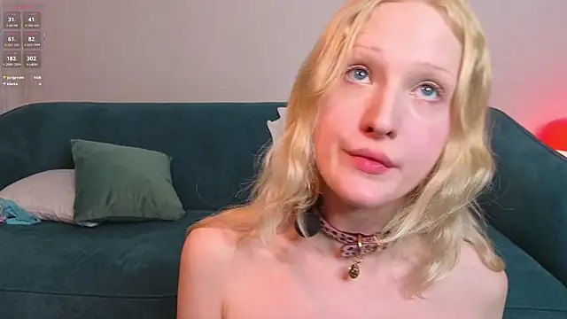 LollyBaby4u Adlı Modelin Canlı XXX Sohbeti