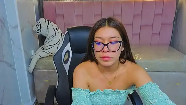 Genesis_b_'s Live XXX Chat