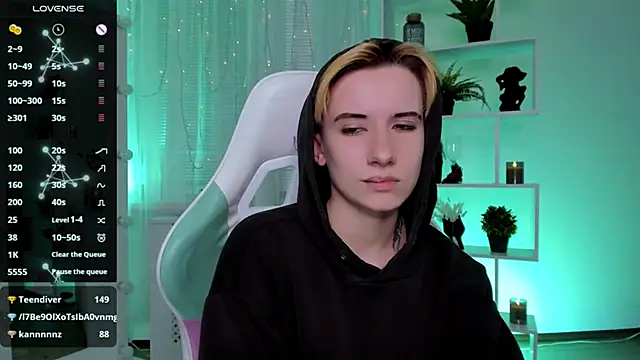 _Rein_ramm élő XXX-chatje