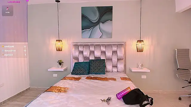 aisha_sakina élő XXX-chatje