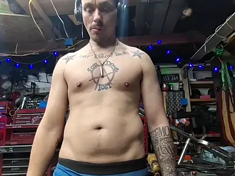 twistafatpipe live XXX chat