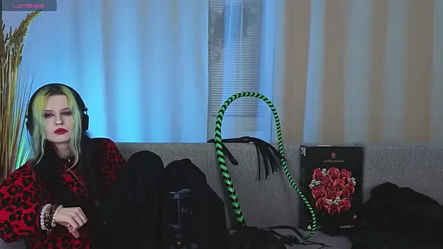 دردشة ToxicKittyy الجنسية المباشرة