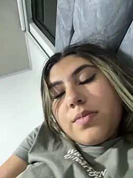 MeganCrow: απευθείας συνομιλία ΧΧΧ