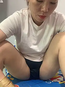 Baby-lovely69 网络视讯表演