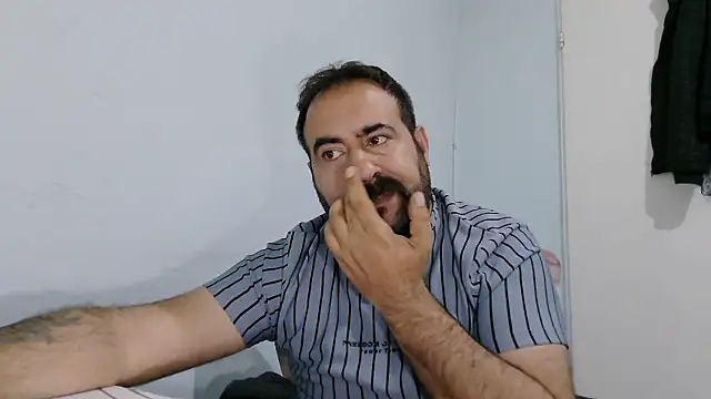 Chat +18 de mio_jaks ao vivo