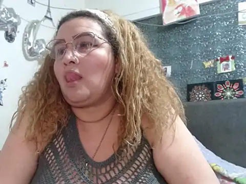 Perla1981-- 即時 XXX 聊天