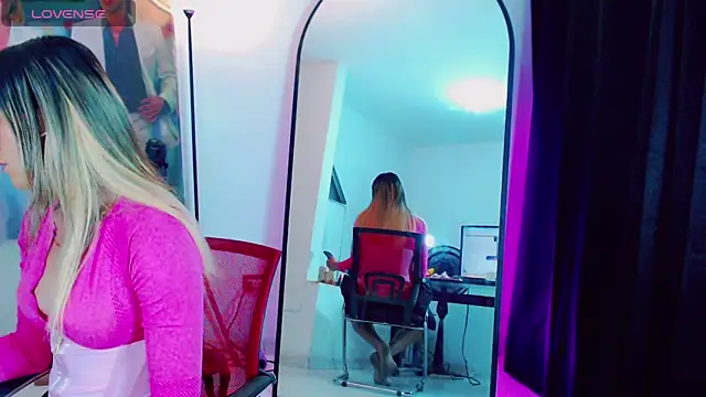 dark_sailent Adlı Modelin Canlı XXX Sohbeti