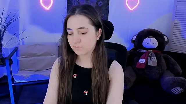 VirtuallVoyant's Live XXX Chat