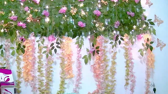 CrysrusのライブXXXチャット