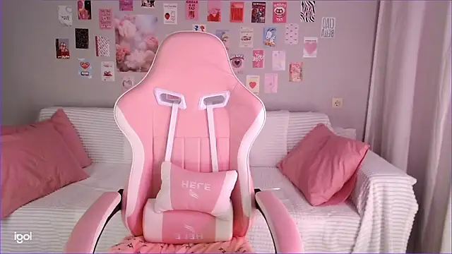 Lexi_Bottom Webcam Show