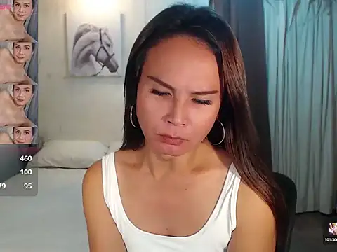 Chat +18 de holly_bitch ao vivo