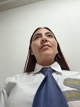 Chat XXX en directo de Emily-7_