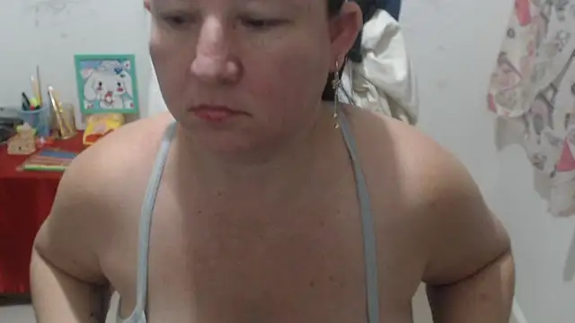 Yohis_Kiut25 Adlı Modelin Canlı XXX Sohbeti