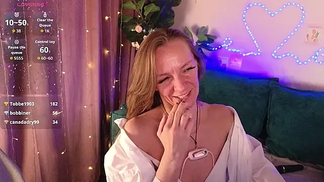 Jesica_mooon Chat XXX in diretta