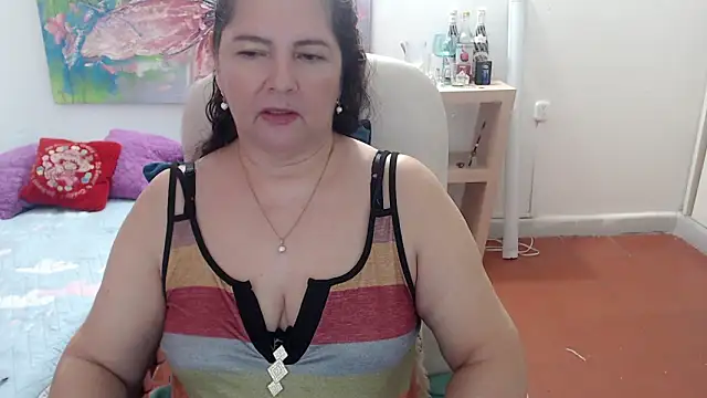 leonela_69のライブXXXチャット