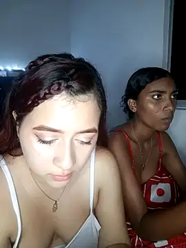 Chloe_Sky_loveのライブXXXチャット