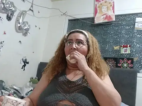 Perla1981-- Chat XXX live