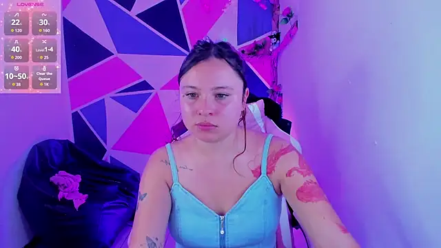 little_emma0's Live XXX Chat