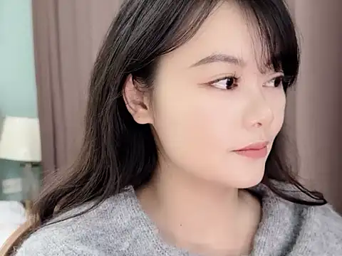 sarah111's Live XXX Chat