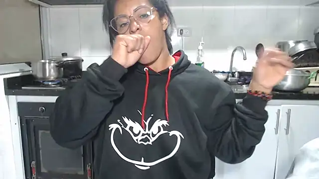 kateleyagrey Show in webcam