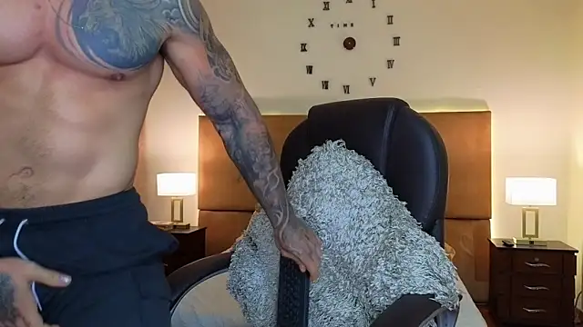 Steven_Velez: онлайн-секс-чат