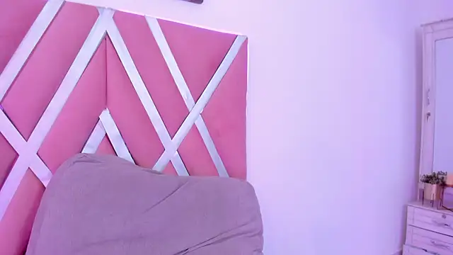 Helenn_monroy1's Live XXX Chat