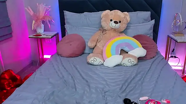 Chatroom XXX en direct de Curvy_Dynamite_