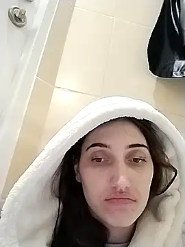 Iren 现场XXX聊天