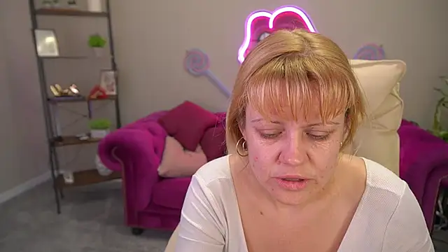 Czat XXX na żywo – BellaLaPetit