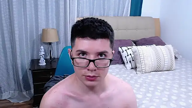 BlackFoXXX69's Live XXX Chat