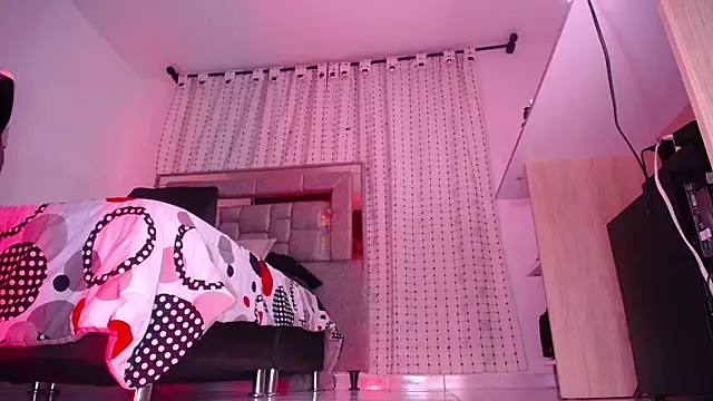 Chat XXX Live salomecastro_