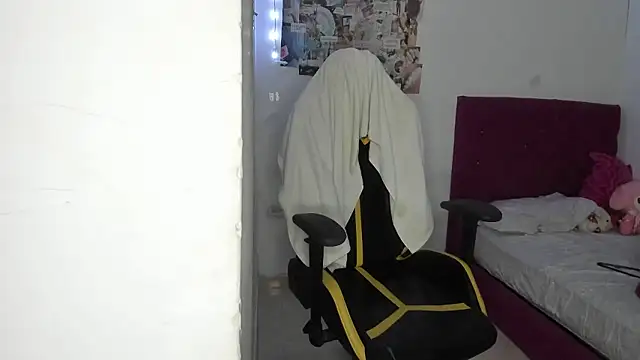 emily_stars1 Adlı Modelin Web Kamerası Şovu