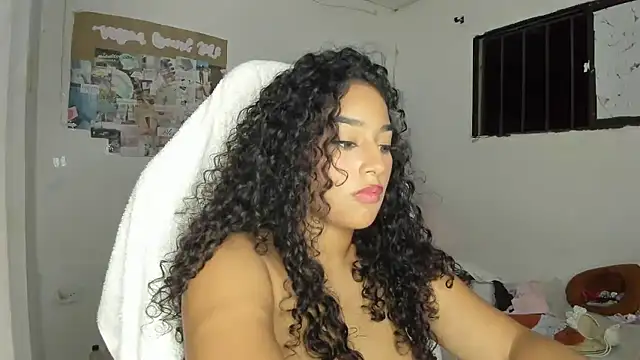 emily_stars1: διαδικτυακό σόου στην κάμερα