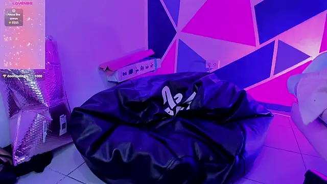 Онлайн чат XXX little_emma0