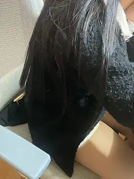 Mina048 即時 XXX 聊天