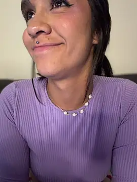 Isabella-Teen Live XXX-Chat