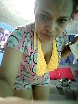 Helensex1: διαδικτυακό σόου στην κάμερα