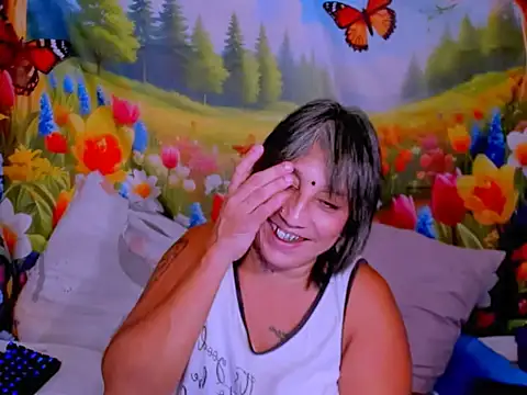 indianroxy's Live XXX Chat