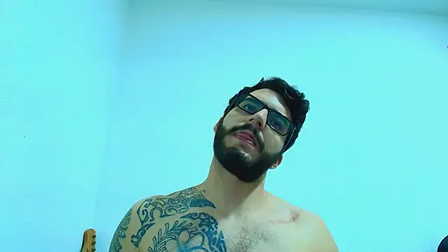 thomas_gun 即時 XXX 聊天