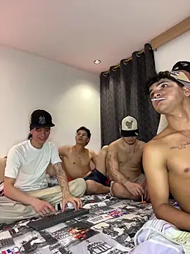 TheBatMansion Chat XXX in diretta