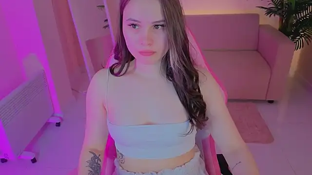 EmilyyyBridgettt's Live XXX Chat