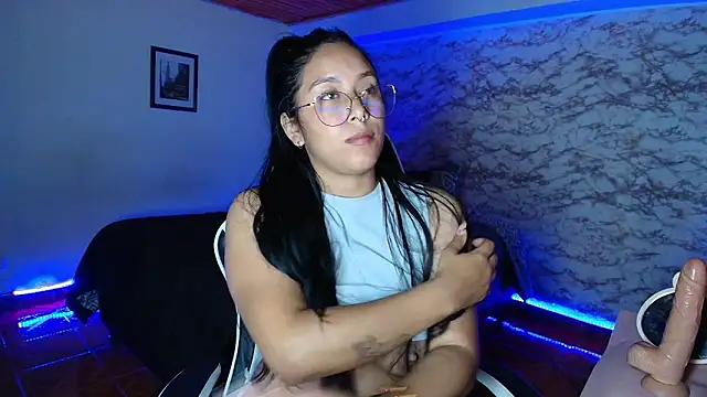 Camila_IRooseのライブXXXチャット