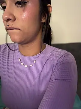 Isabella-Teen Live XXX Chat