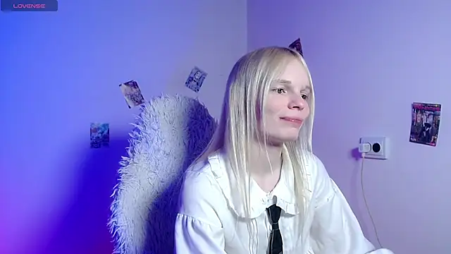 Chatroom XXX en direct de Emily_Nyaffee