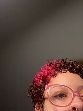 jojosbizarrelyf Chat XXX in diretta