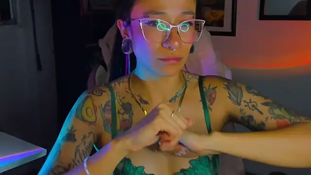 Lucia_Ilich9: απευθείας συνομιλία ΧΧΧ