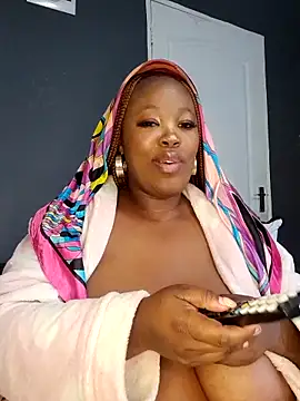 SWEETDOLLY29XX élő XXX-chatje