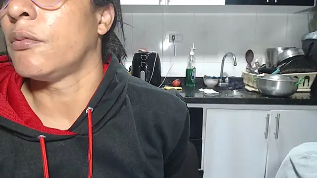 kateleyagrey Chat XXX in diretta